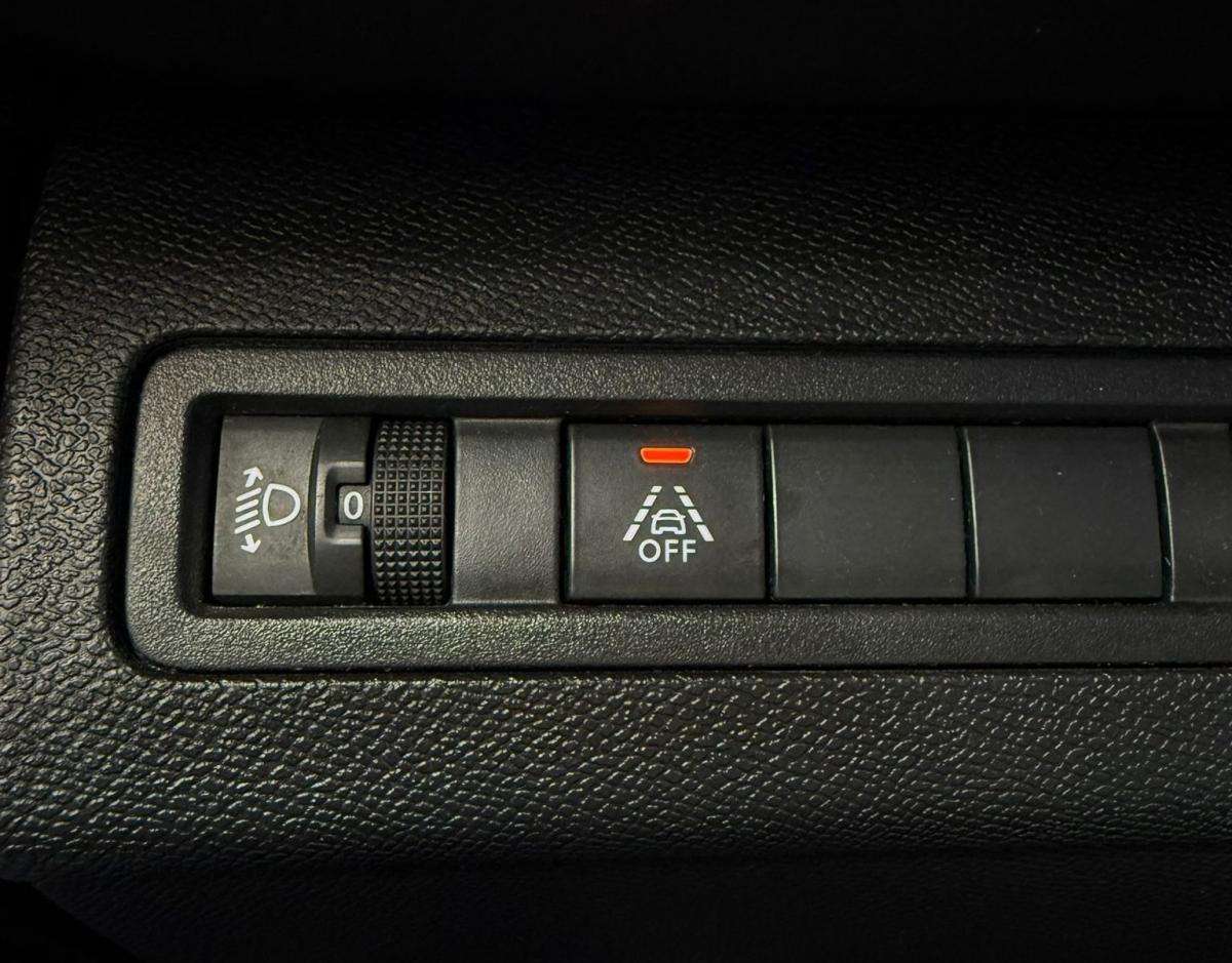 peugeot-5008-2023-gasolina-1199cc