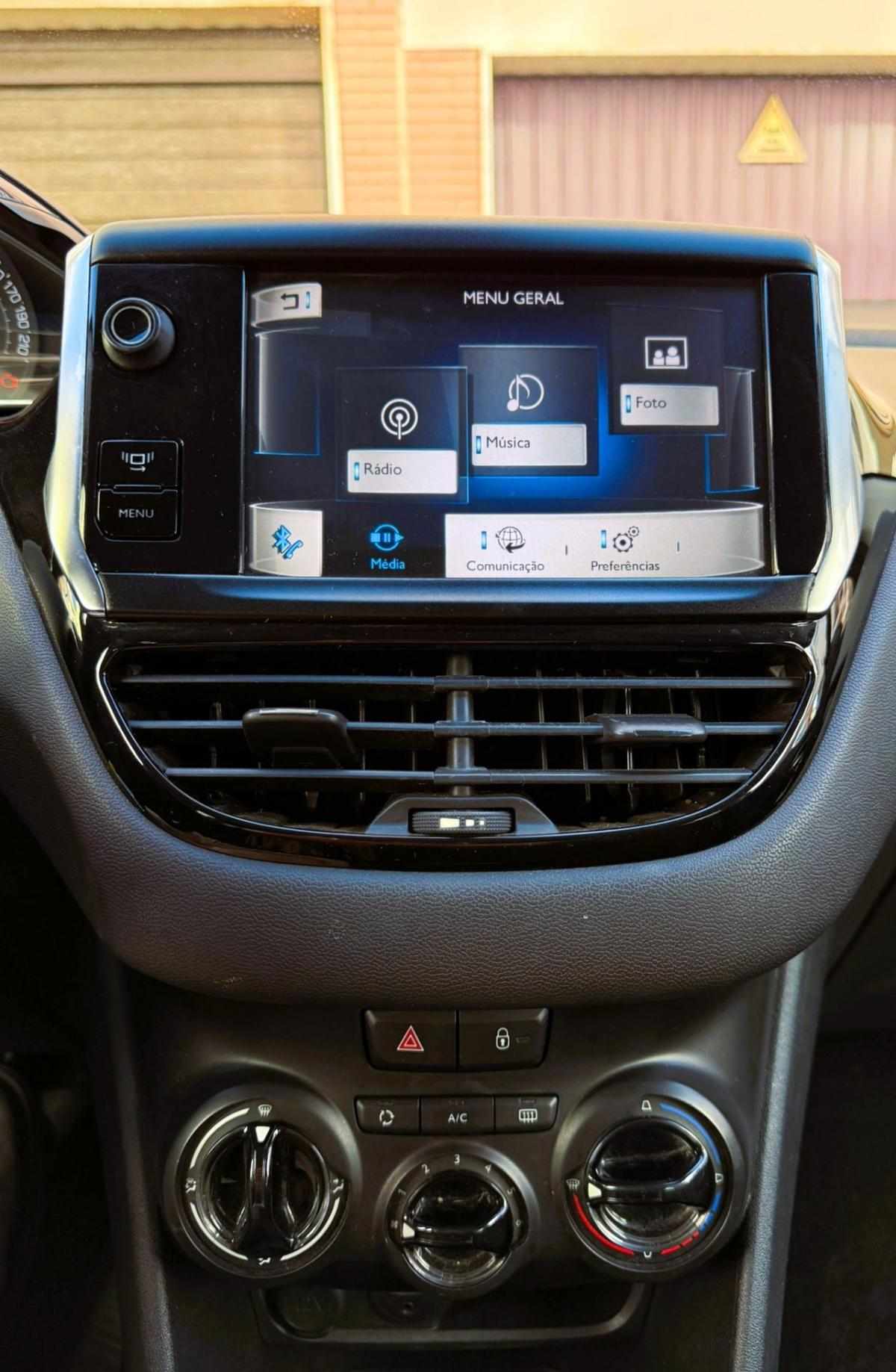peugeot-208-2012-diesel-1398cc