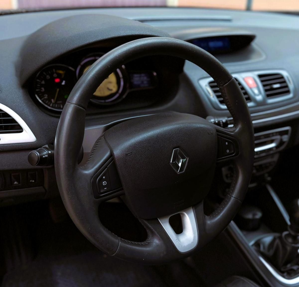 renault-megane-break-2010-gasolina-1390cc