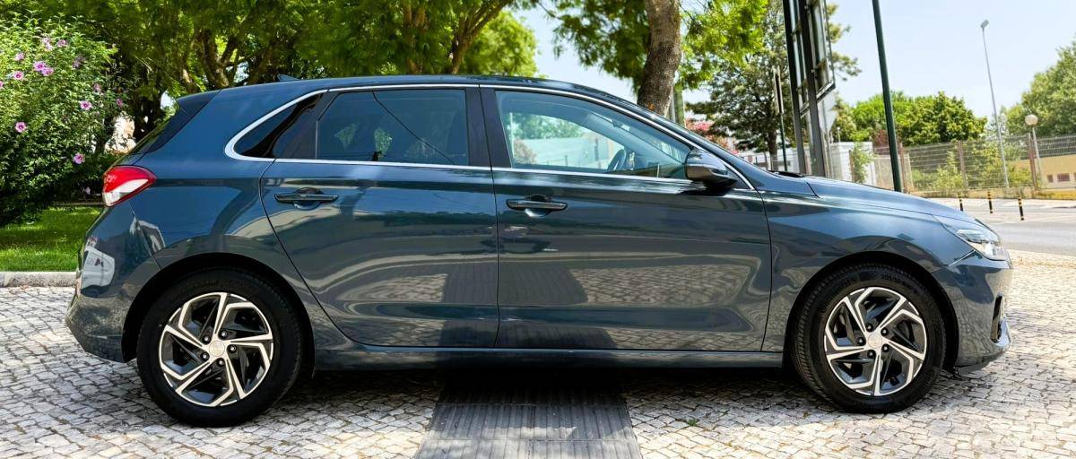 hyundai-i30-2021-diesel-1598cc