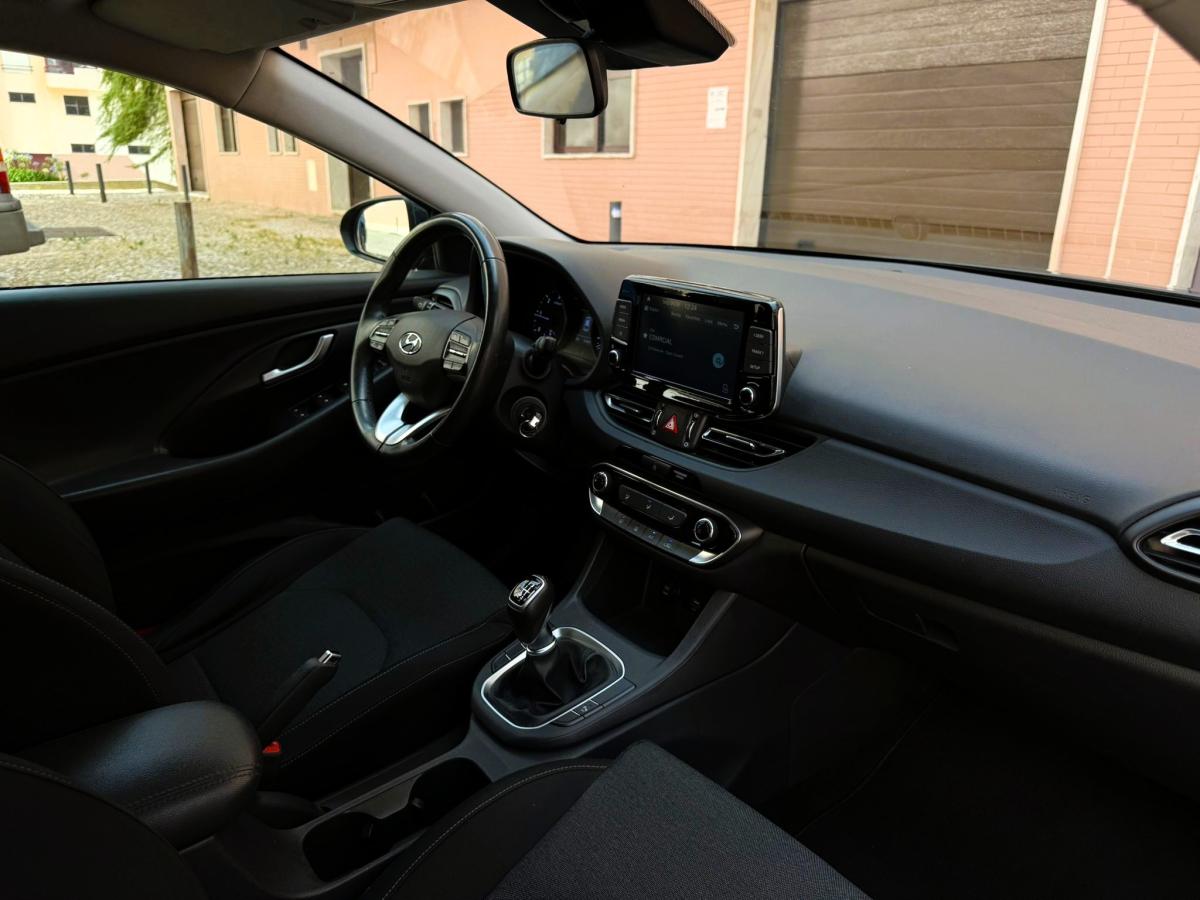 hyundai-i30-2021-diesel-1598cc