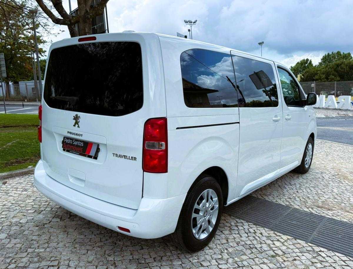 peugeot-traveller-2018-diesel-1560cc