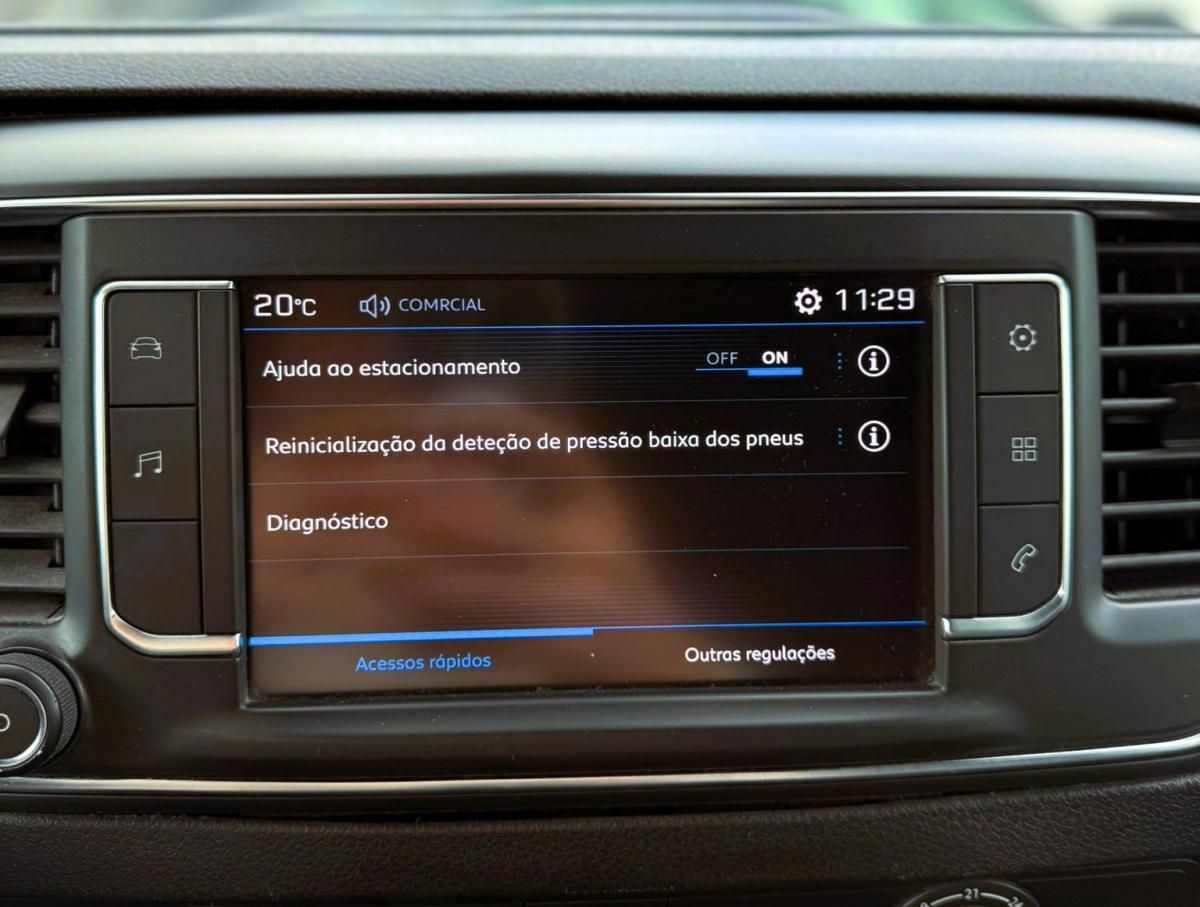 peugeot-traveller-2018-diesel-1560cc