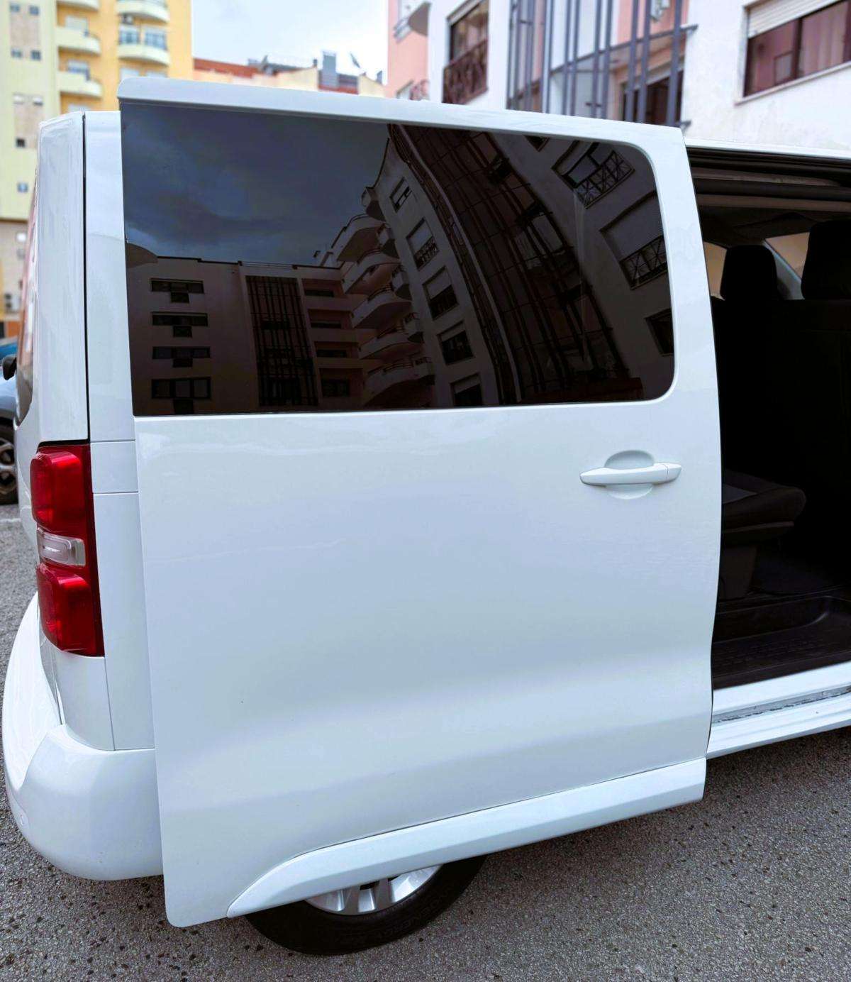 peugeot-traveller-2018-diesel-1560cc