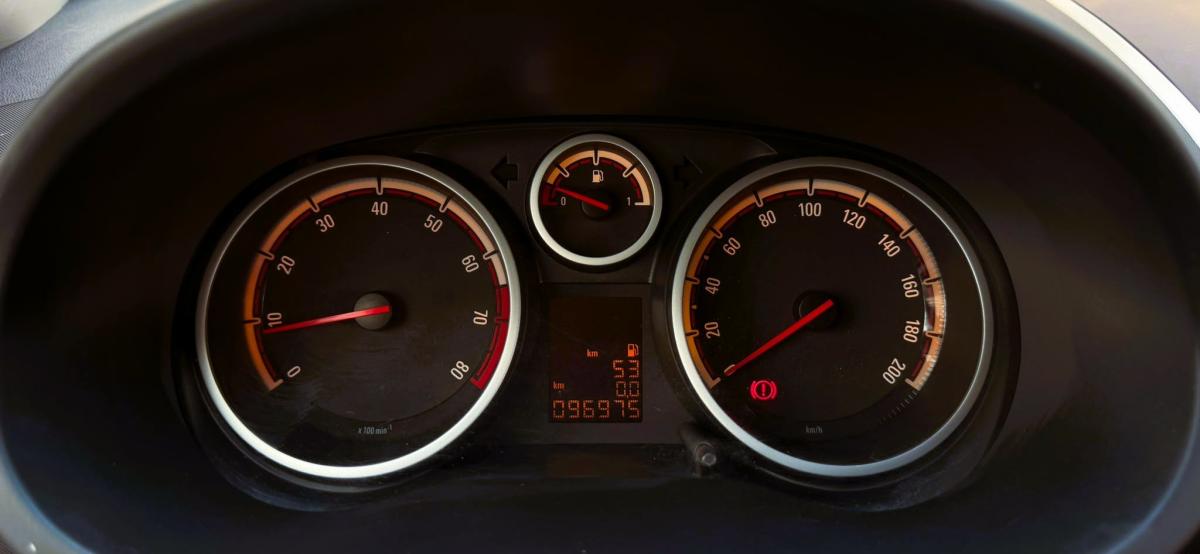 opel-corsa-2008-gasolina-1229cc