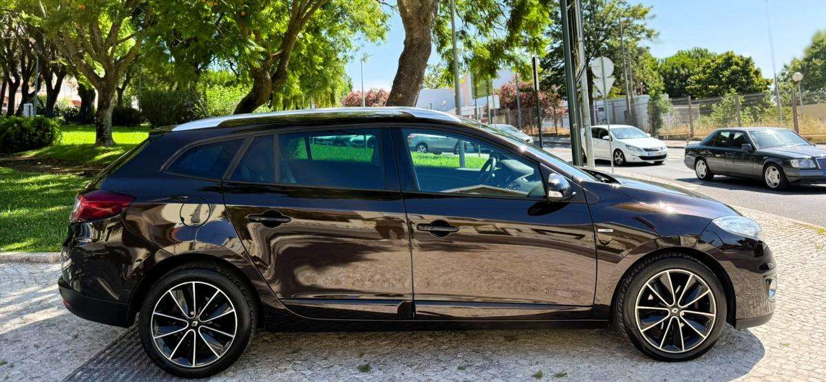 renault-megane-sport-tourer-2013-diesel-1598cc
