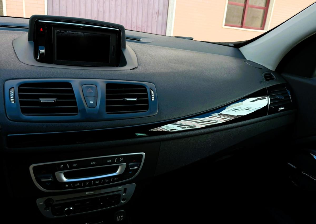 renault-megane-sport-tourer-2013-diesel-1598cc