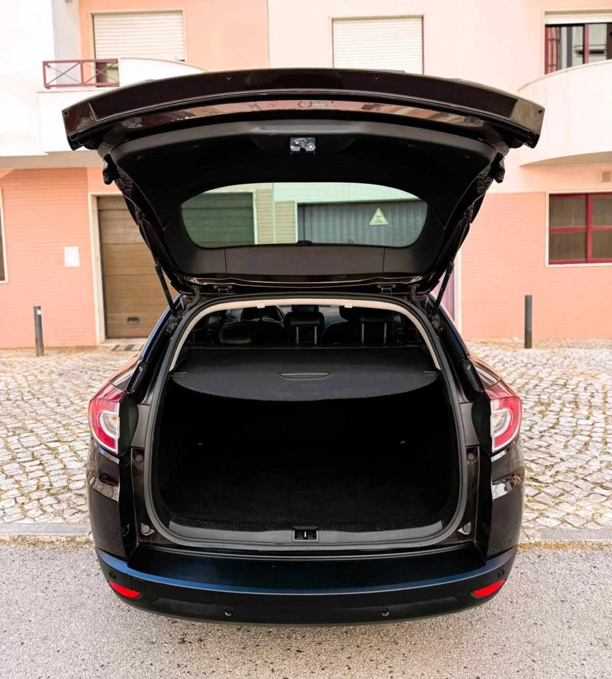 renault-megane-sport-tourer-2013-diesel-1598cc