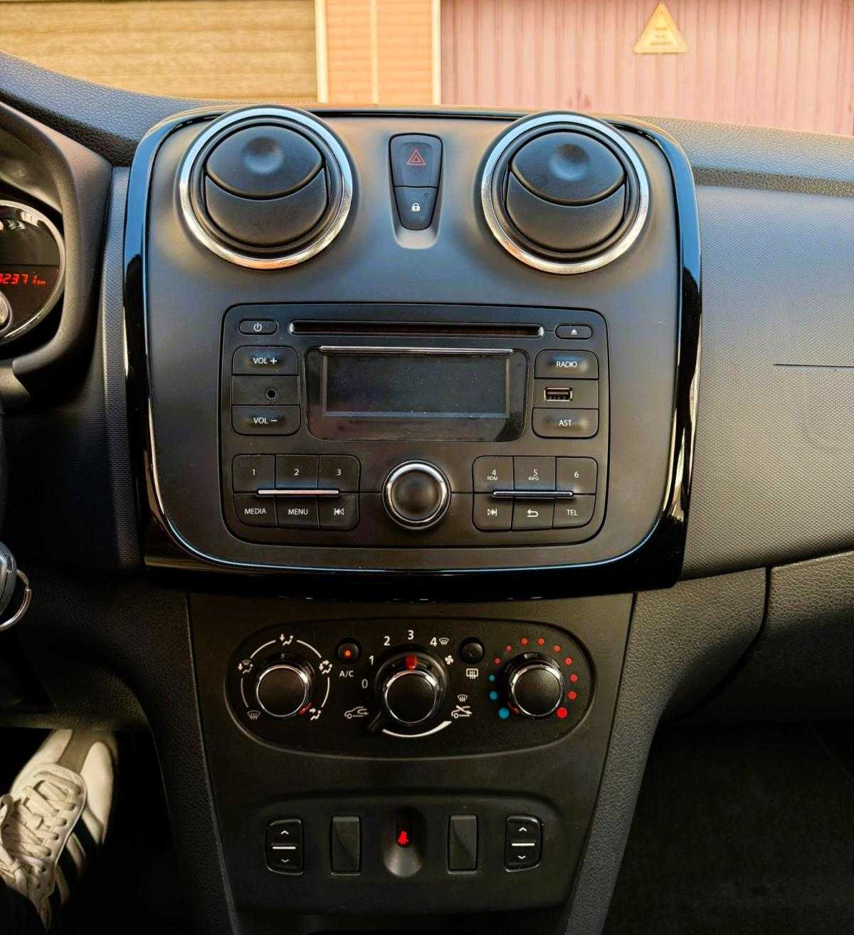 dacia-sandero-2015-diesel-1461cc