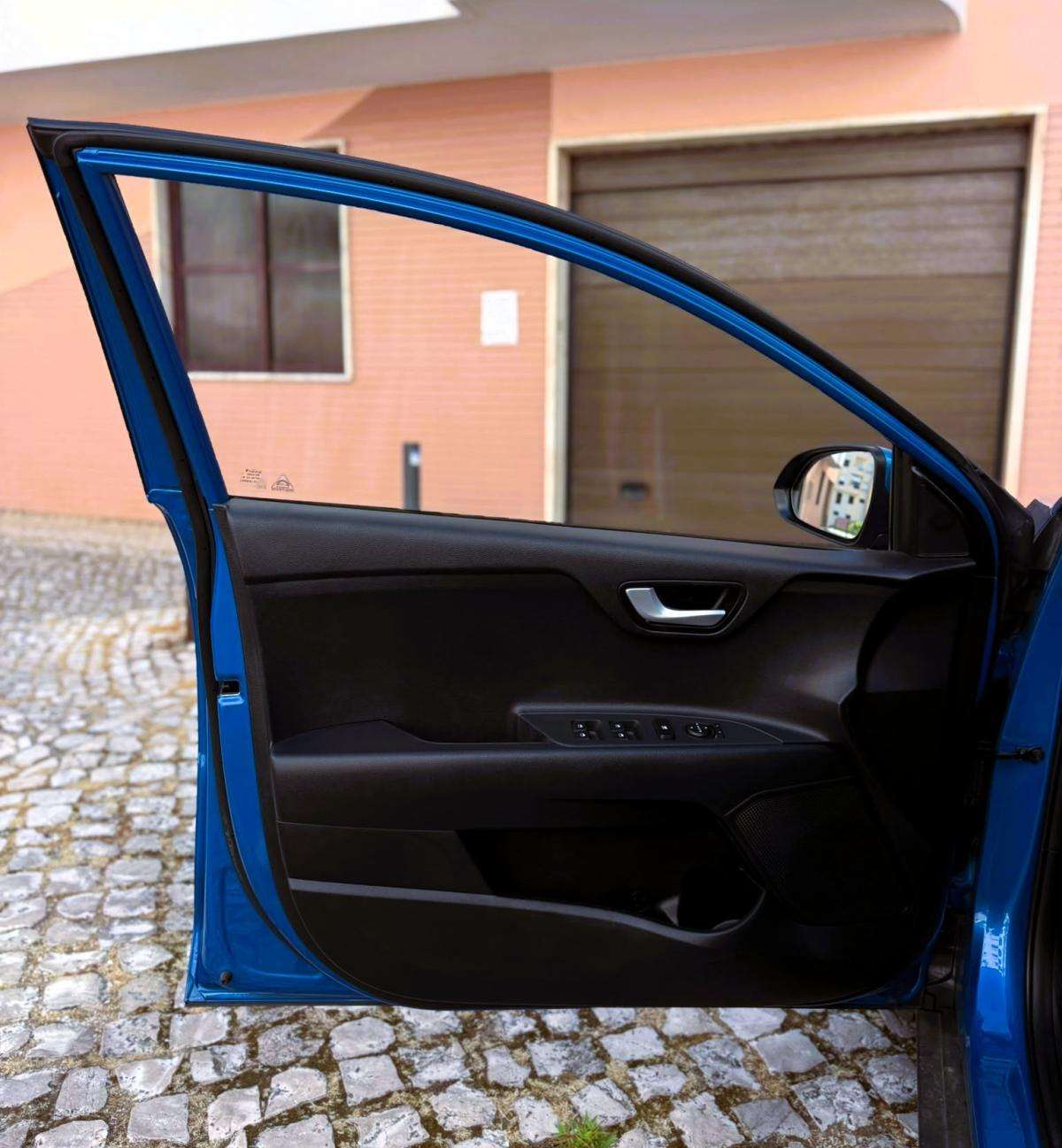 kia-stonic-2024-gasolina-1197cc