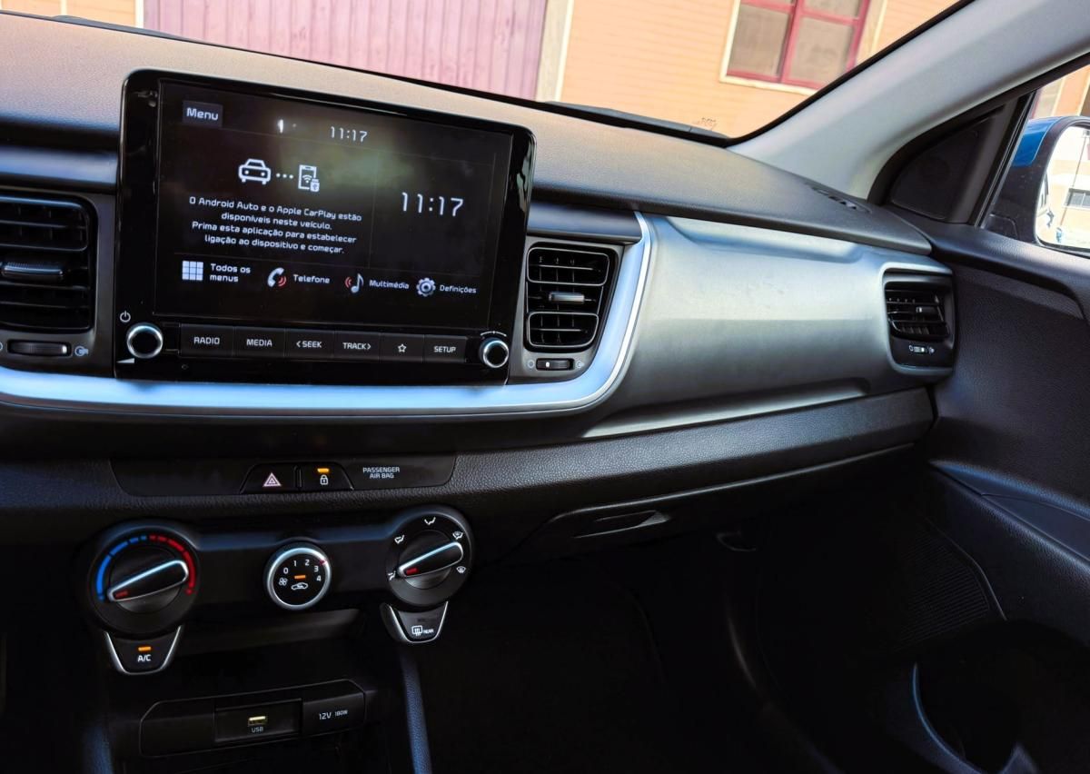 kia-stonic-2024-gasolina-1197cc