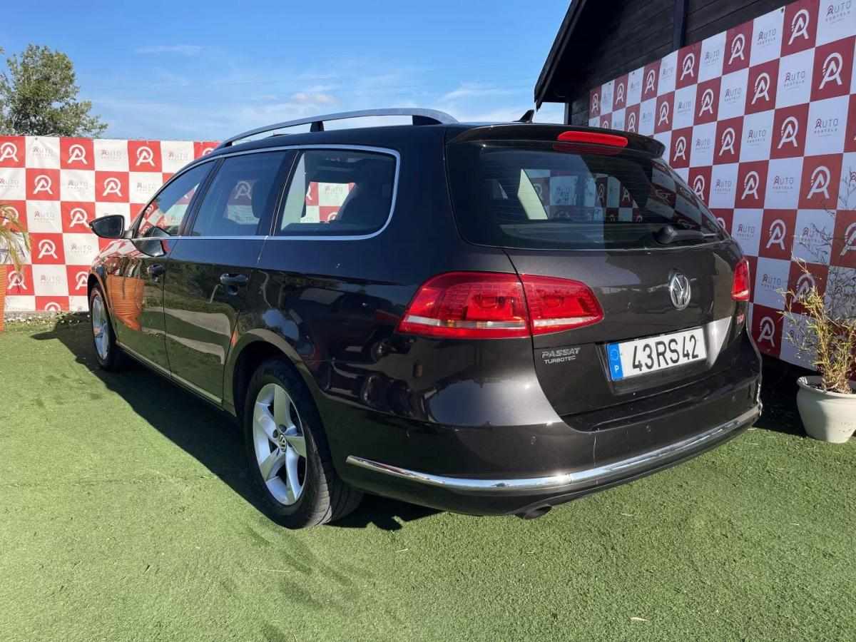 volkswagen-passat-variant-2011-diesel-1598cc