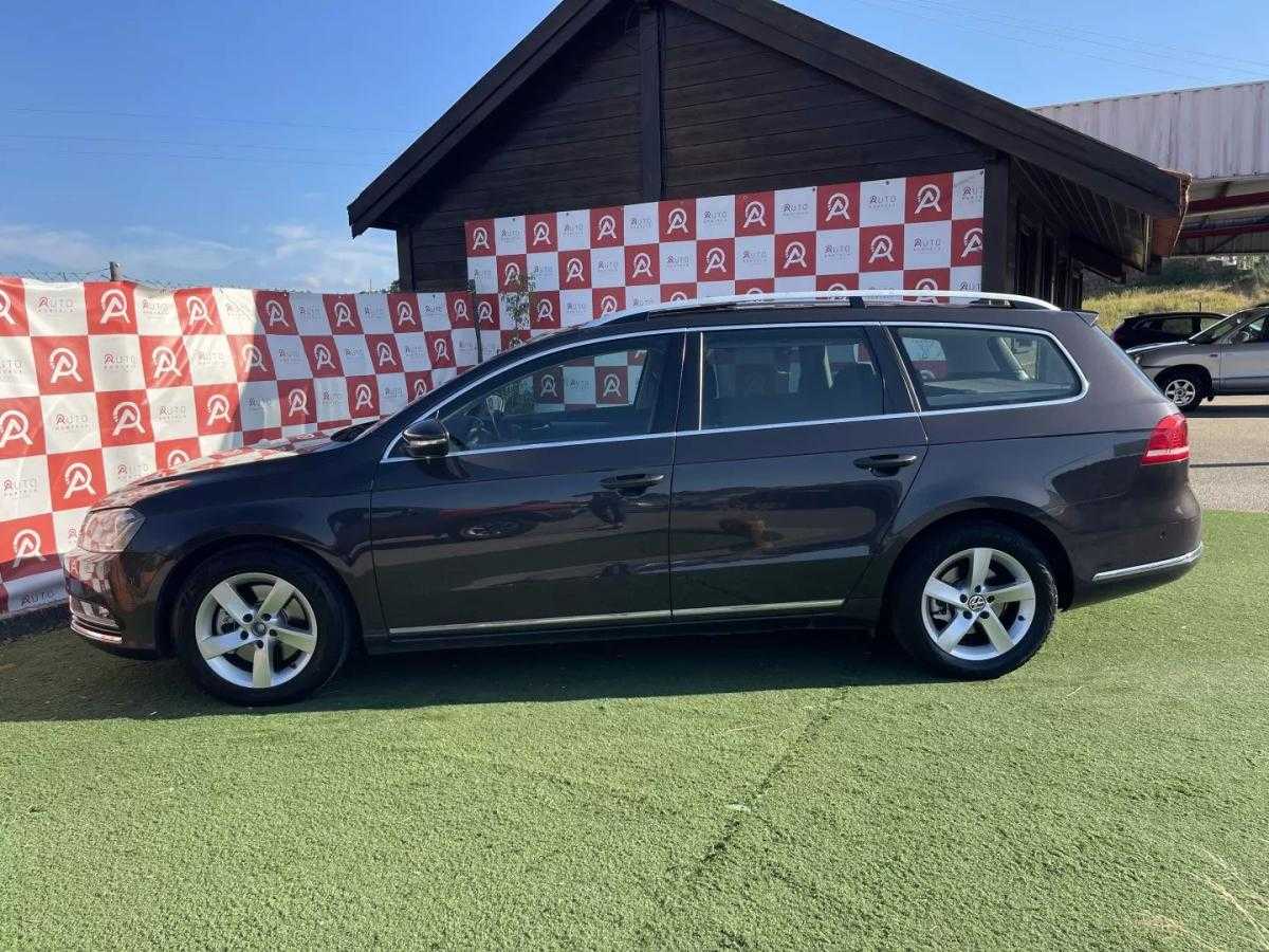volkswagen-passat-variant-2011-diesel-1598cc