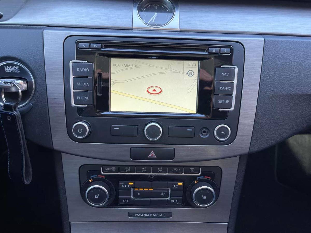 volkswagen-passat-variant-2011-diesel-1598cc