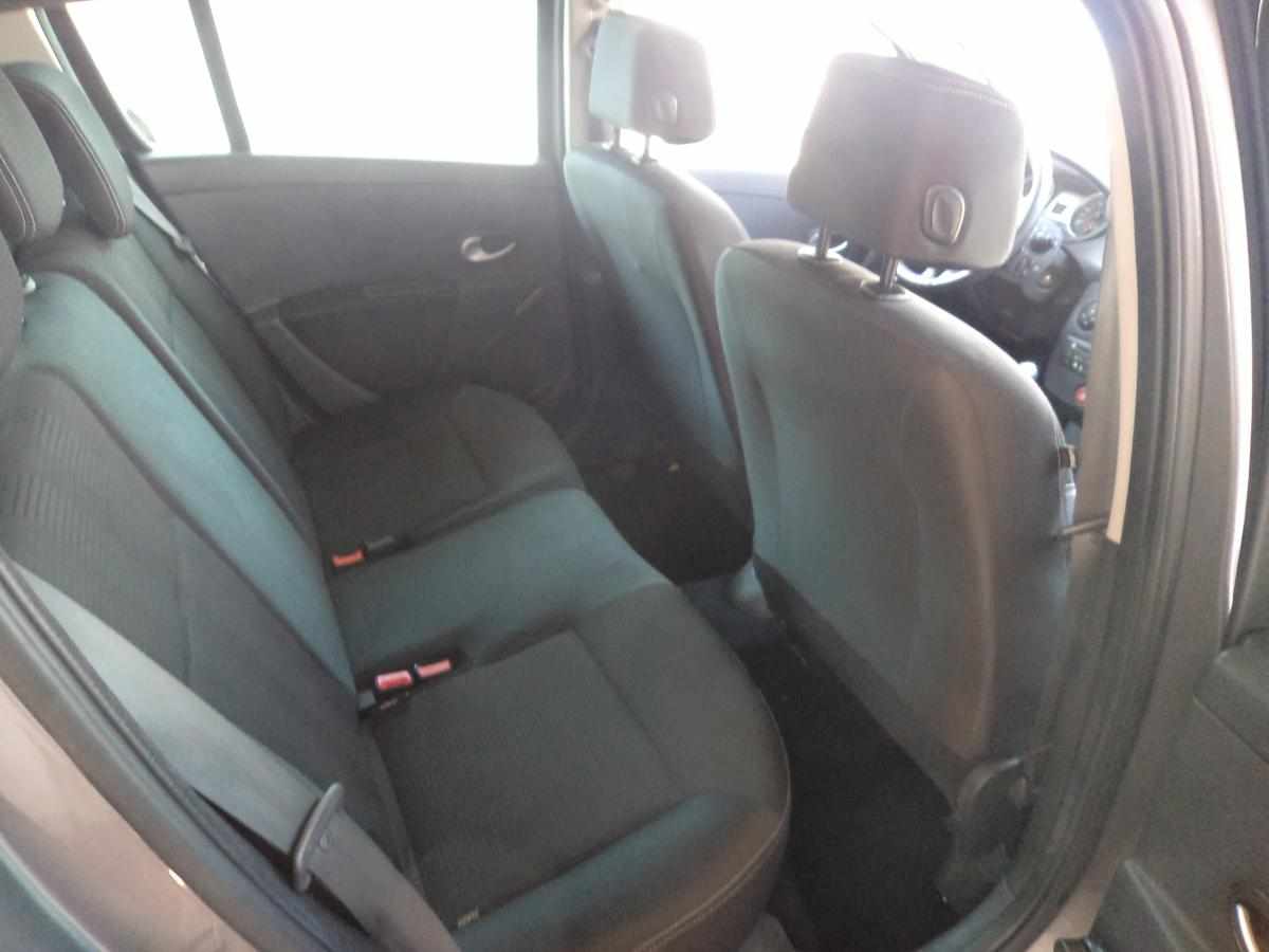 renault-clio-1-2-2010-gasolina-1149cc