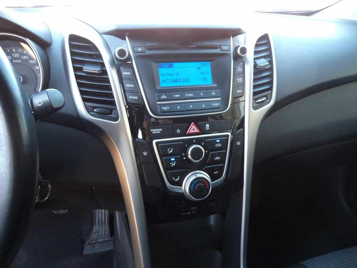 hyundai-i30-1-4-90cv-2016-diesel-1396cc