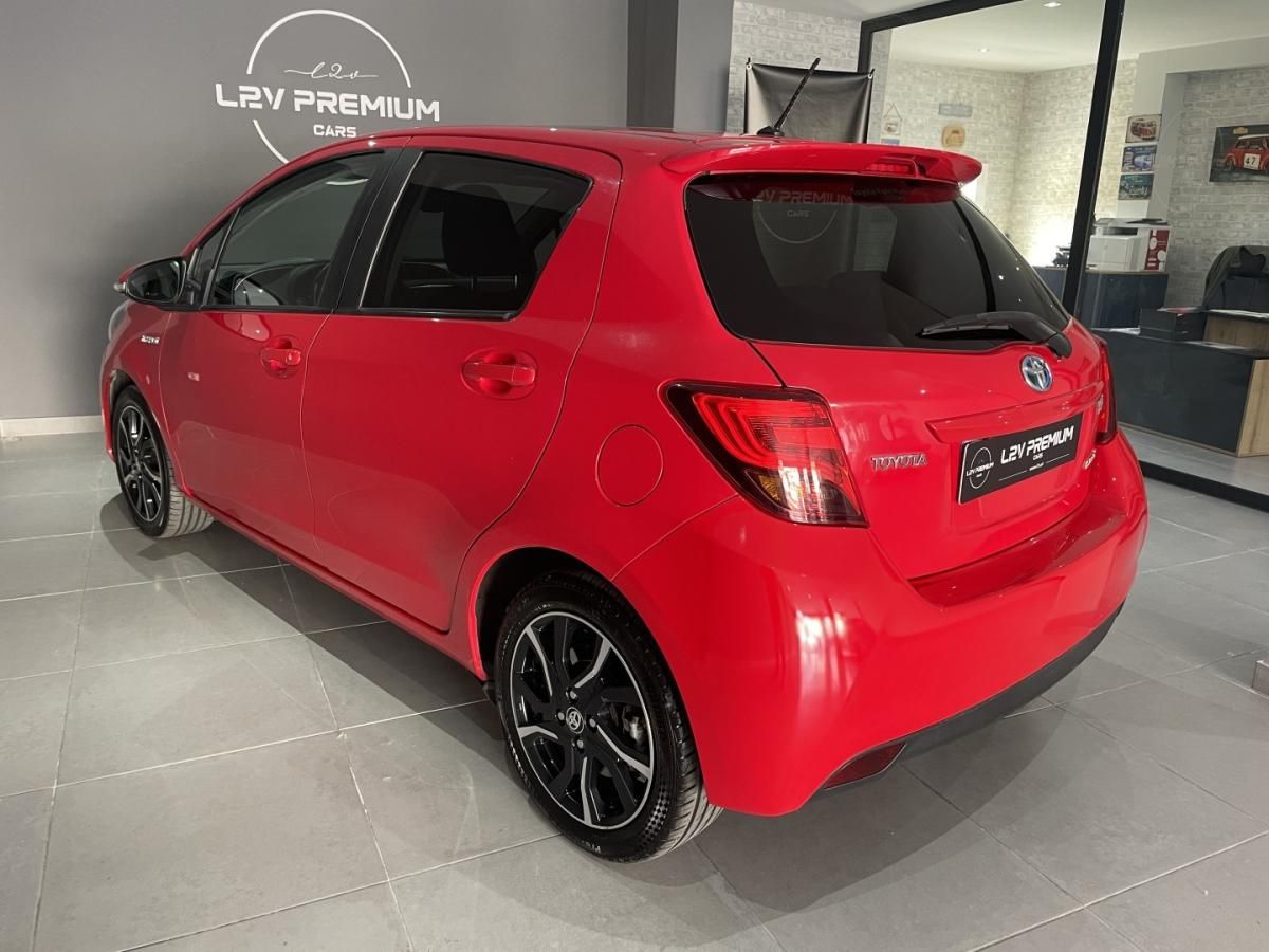 toyota-yaris-2016-hibrido-1497cc