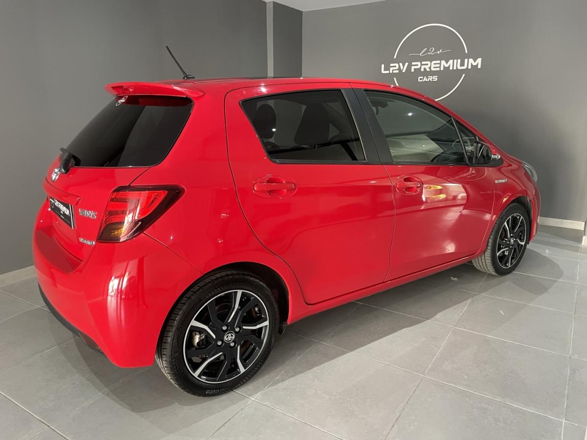 toyota-yaris-2016-hibrido-1497cc