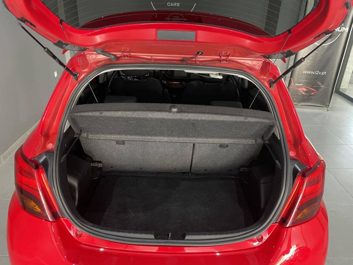 toyota-yaris-2016-hibrido-1497cc