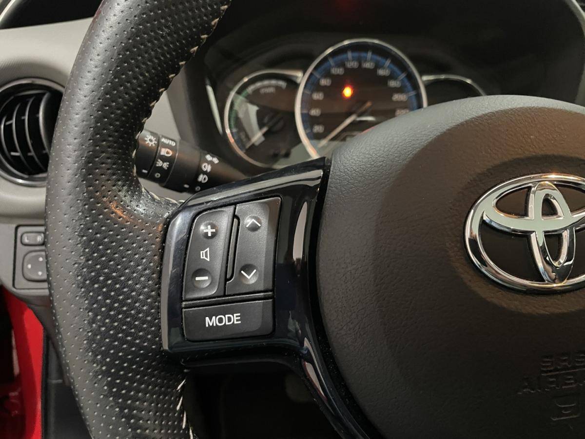 toyota-yaris-2016-hibrido-1497cc