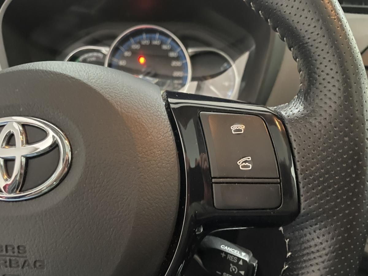toyota-yaris-2016-hibrido-1497cc