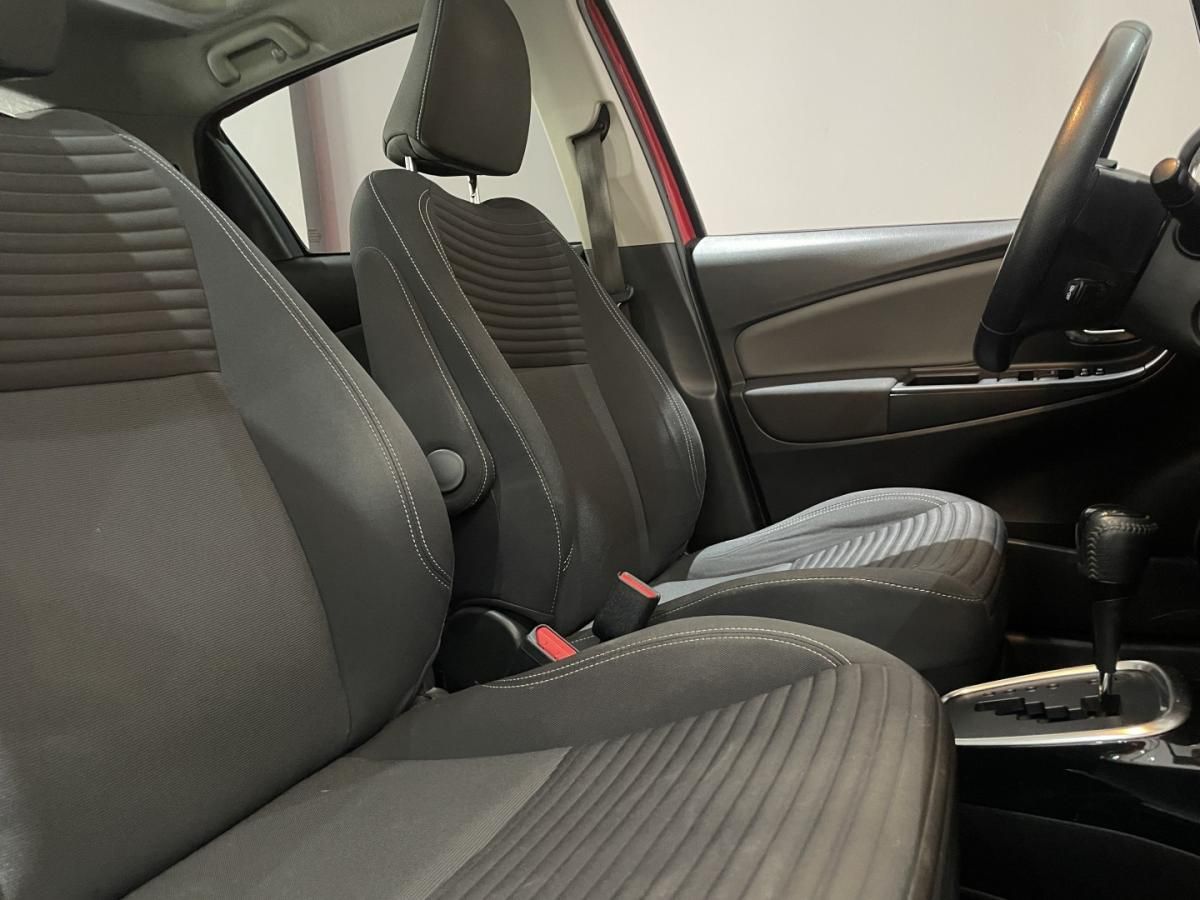 toyota-yaris-2016-hibrido-1497cc