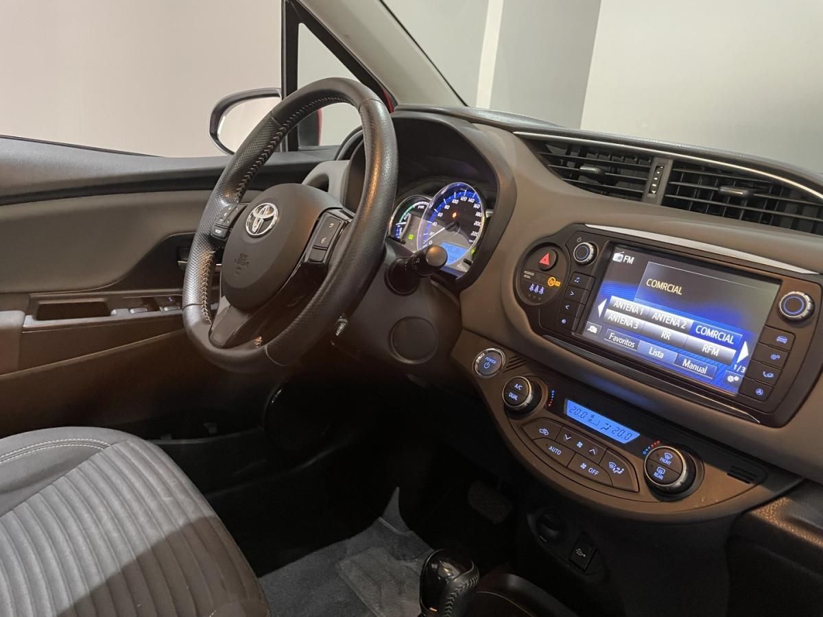 toyota-yaris-2016-hibrido-1497cc