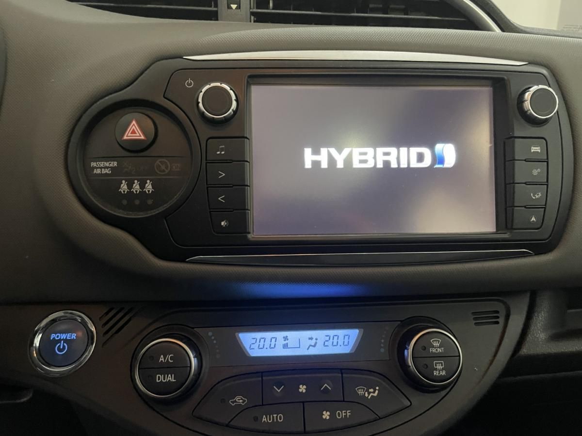 toyota-yaris-2016-hibrido-1497cc