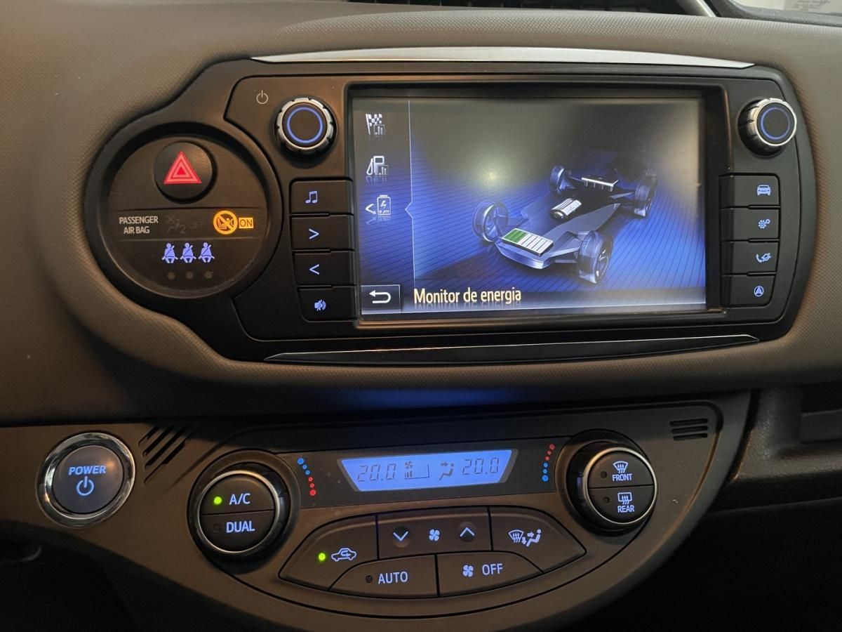 toyota-yaris-2016-hibrido-1497cc
