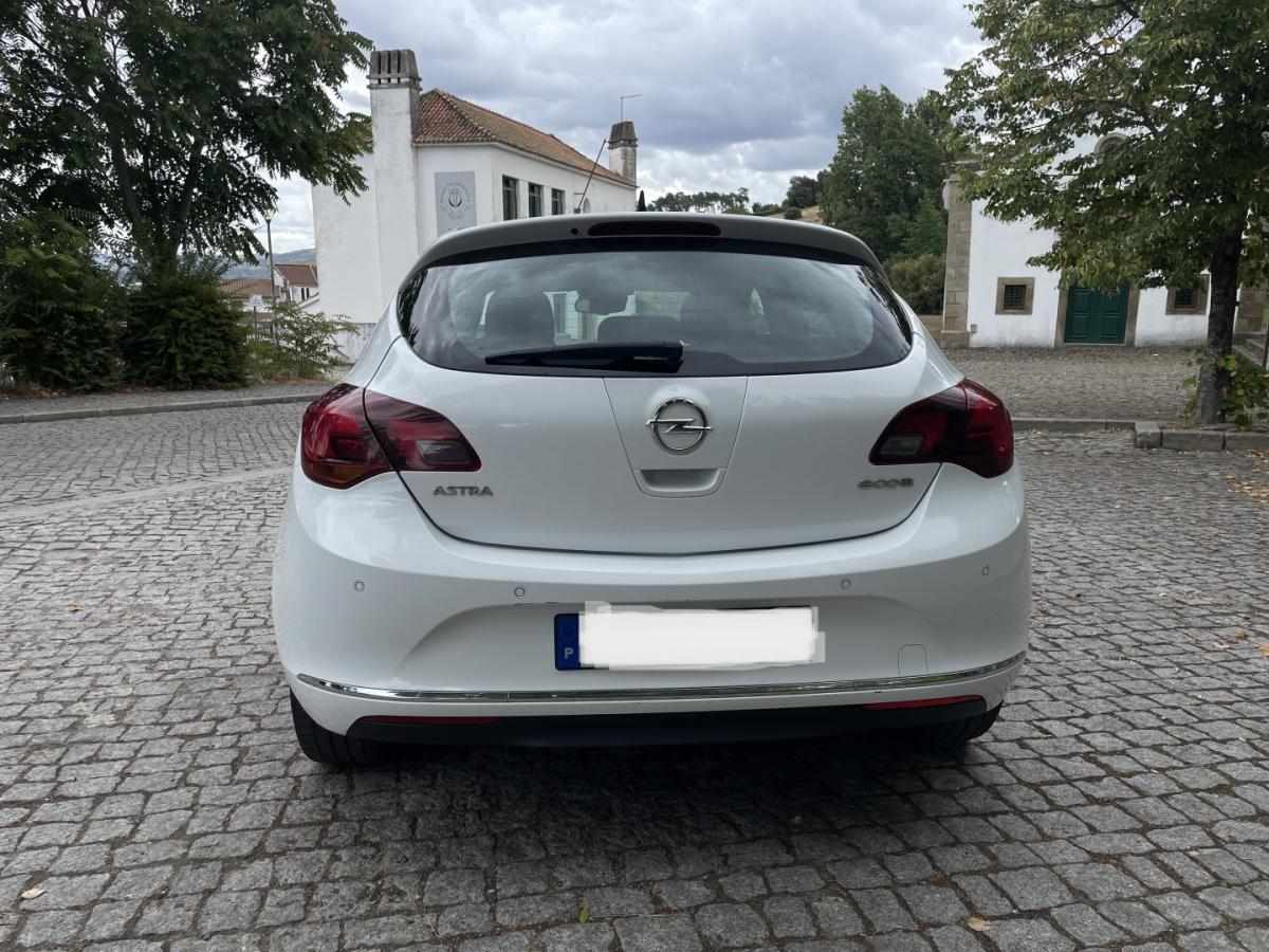 opel-astra-2013-diesel-1686cc