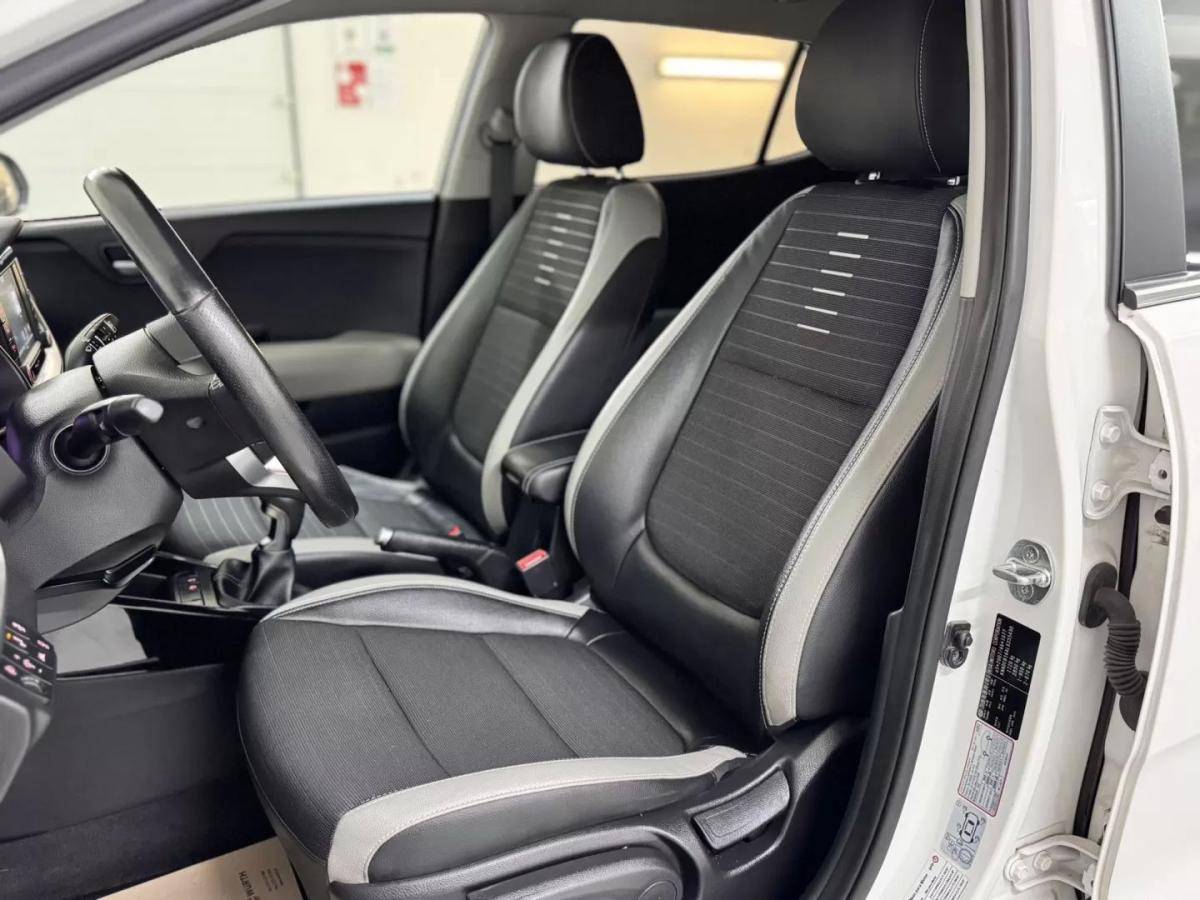 kia-stonic-2019-diesel-1598cc