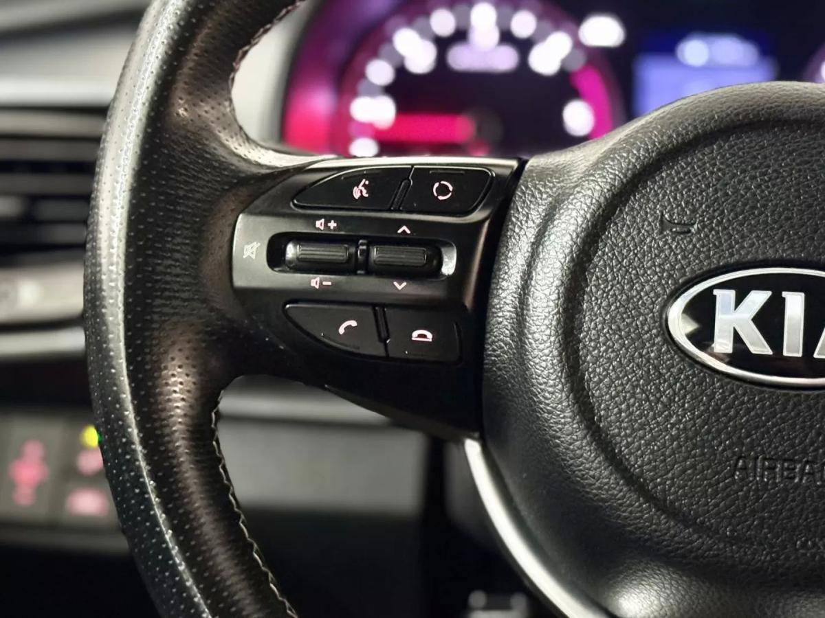 kia-stonic-2019-diesel-1598cc