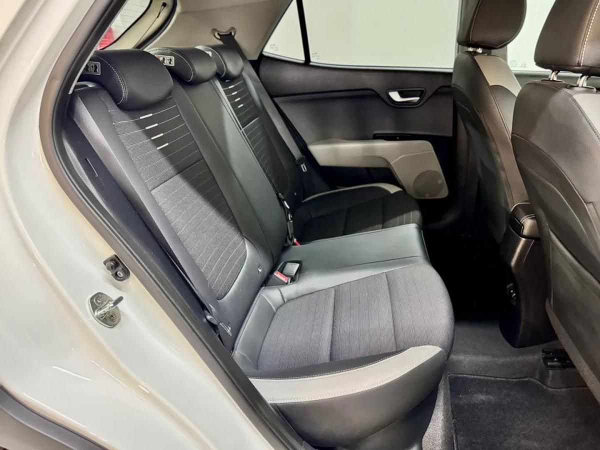kia-stonic-2019-diesel-1598cc