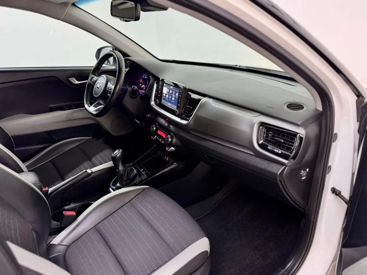 kia-stonic-2019-diesel-1598cc