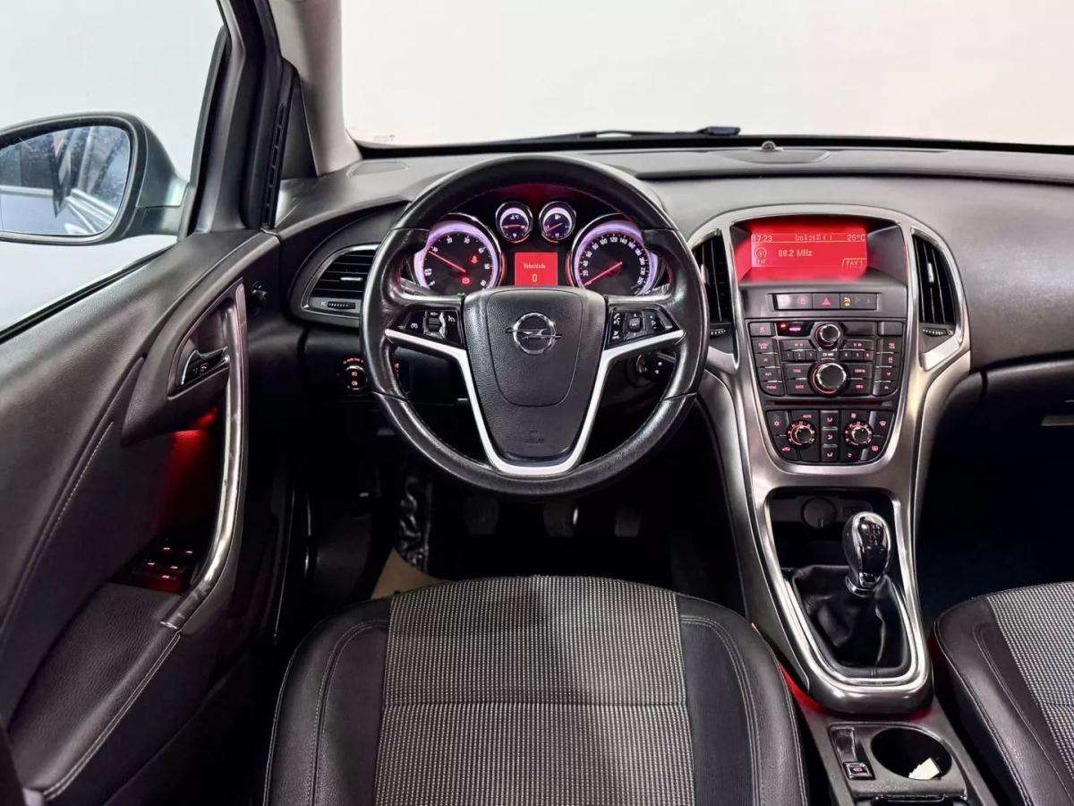opel-astra-2012-diesel-1248cc