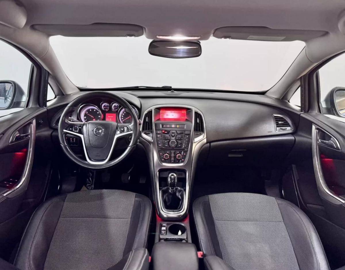 opel-astra-2012-diesel-1248cc