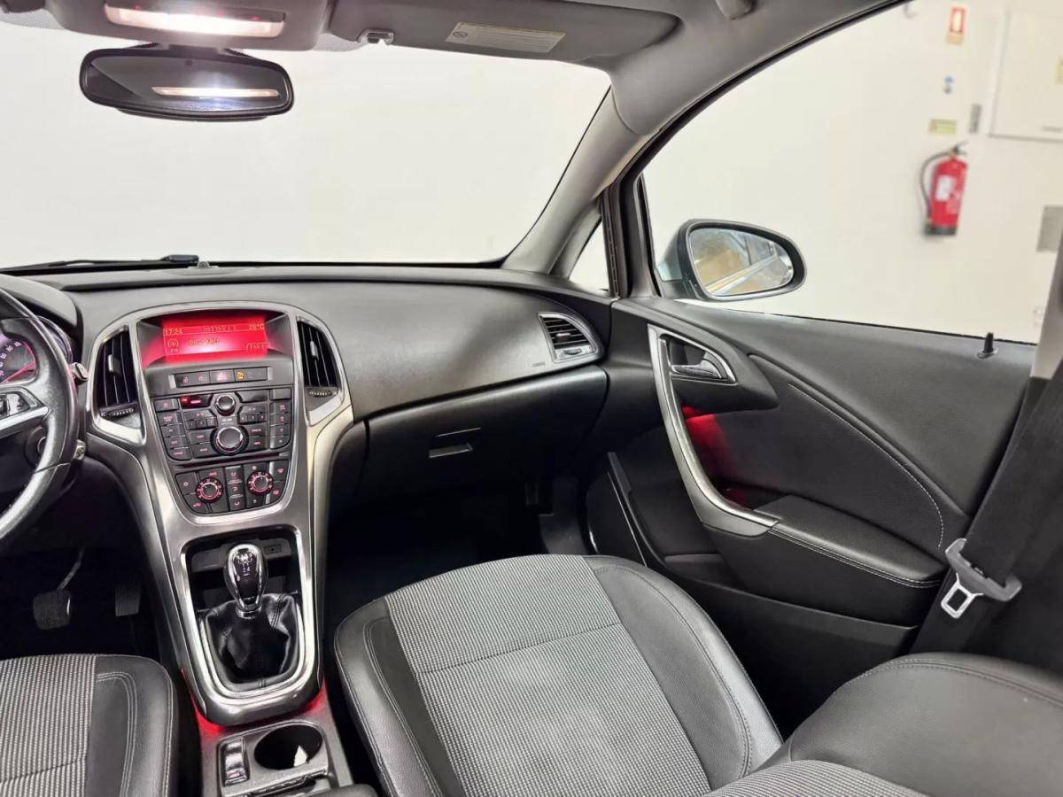 opel-astra-2012-diesel-1248cc