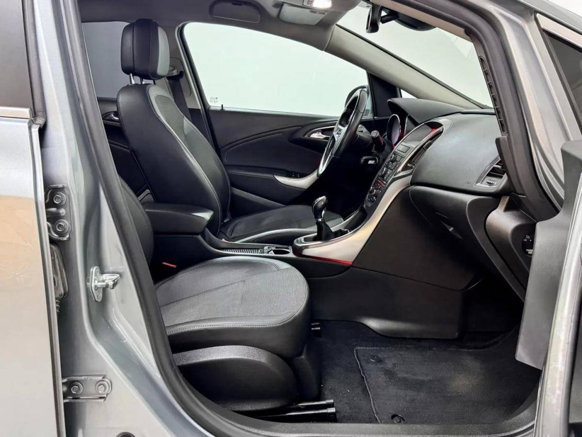 opel-astra-2012-diesel-1248cc