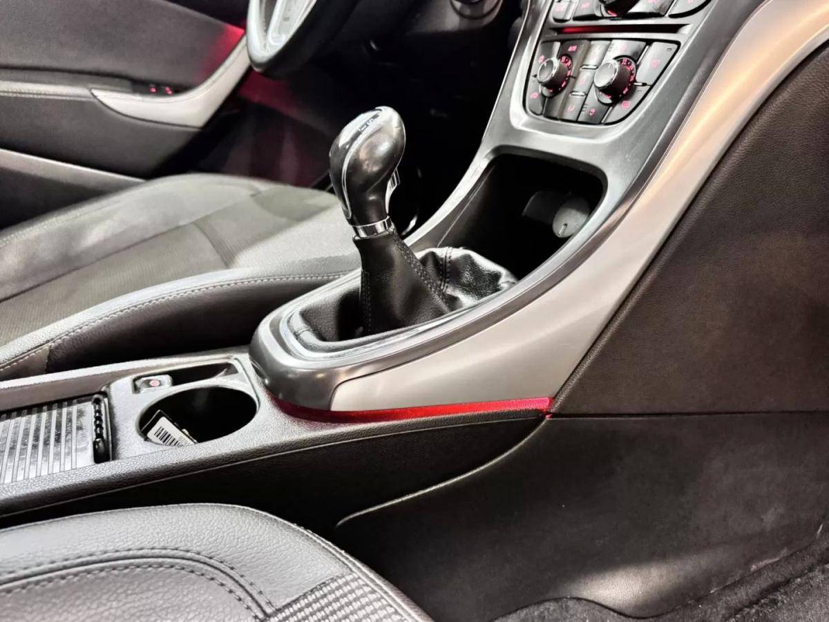 opel-astra-2012-diesel-1248cc