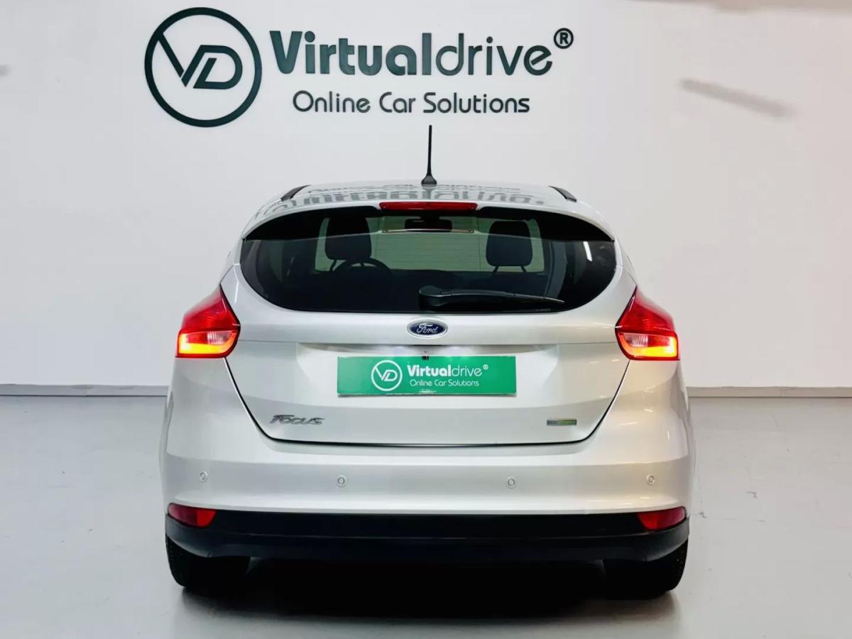 ford-focus-2018-gasolina-999cc