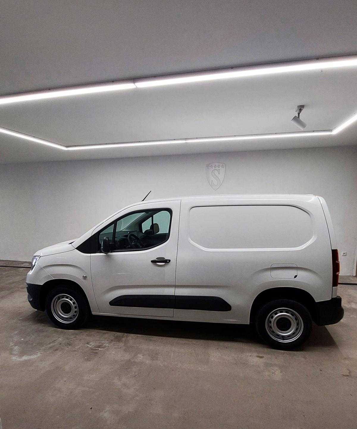 opel-combo-2022-diesel-1499cc