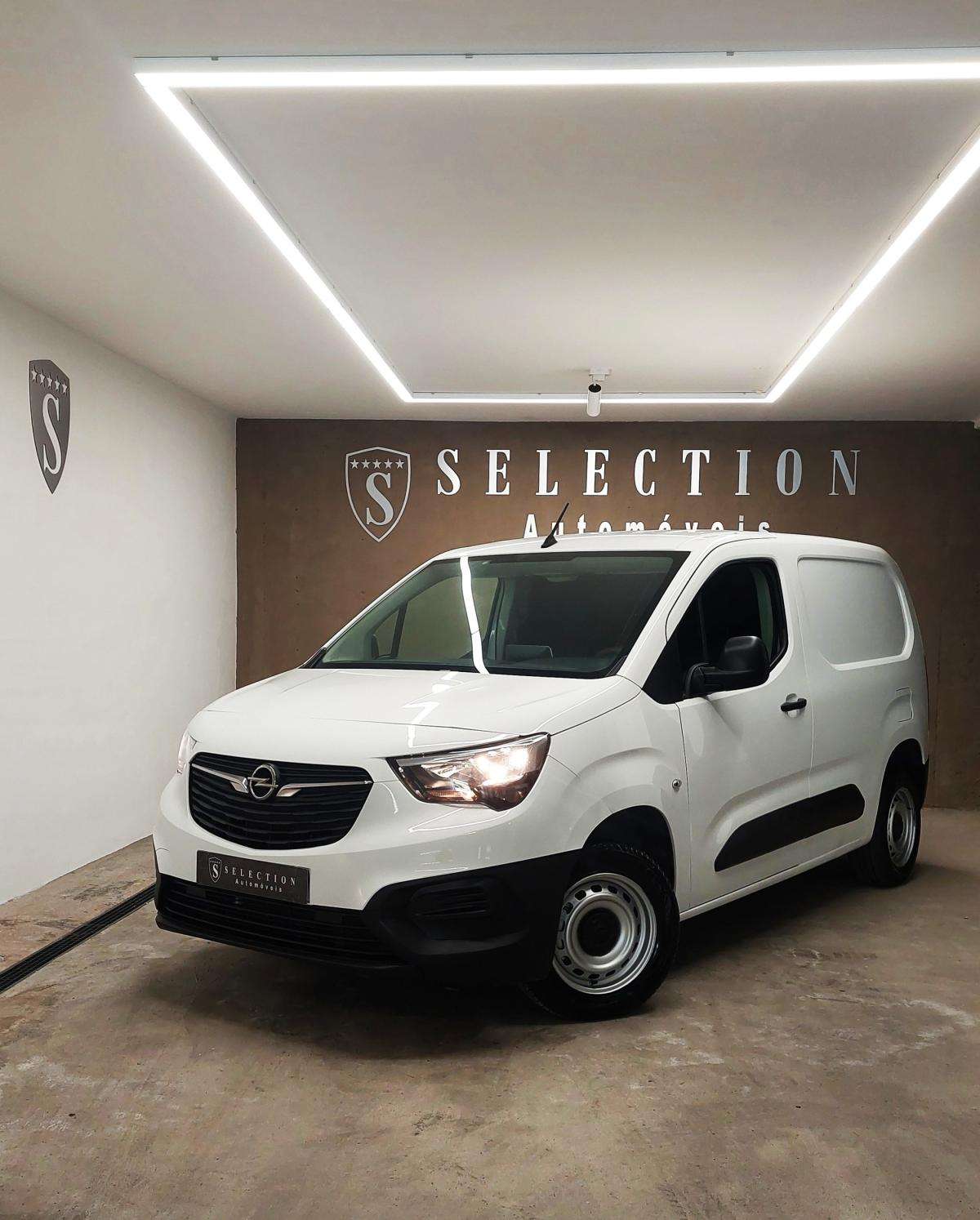 opel-combo-2022-diesel-1499cc