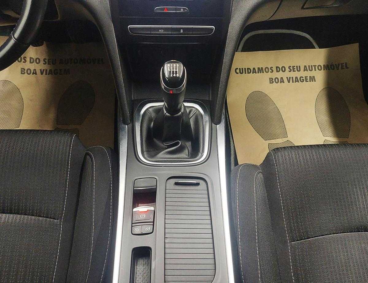 renault-megane-2017-gasolina-1197cc