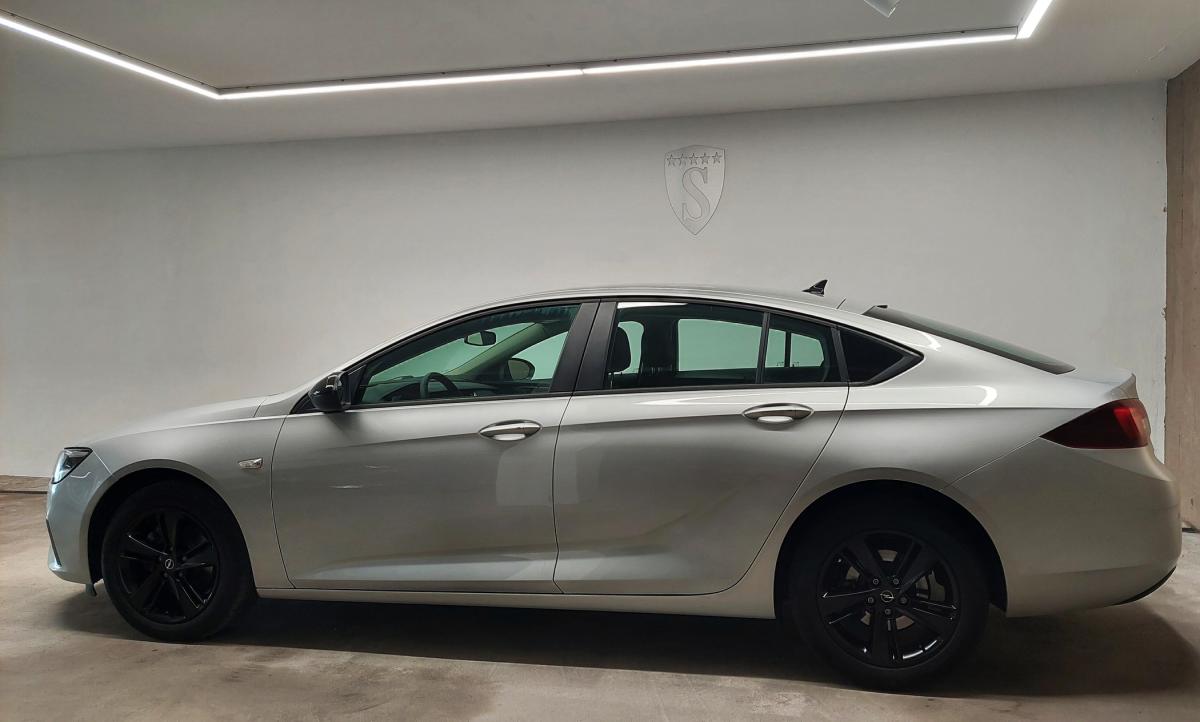 opel-insignia-2021-diesel-1496cc