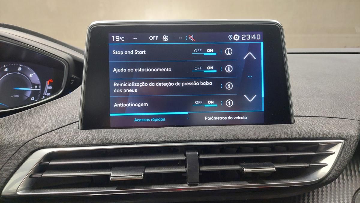 peugeot-5008-2022-diesel-1499cc