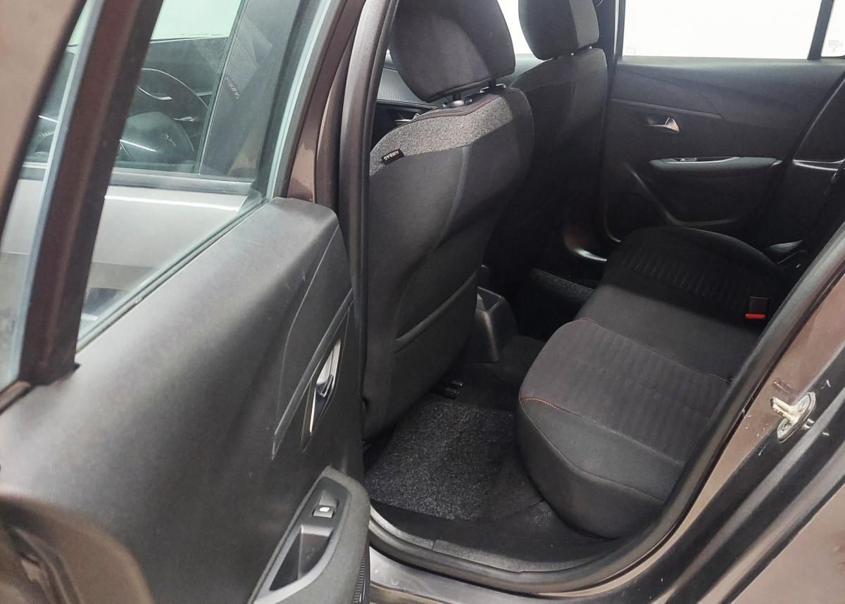 peugeot-208-2021-gasolina-1199cc
