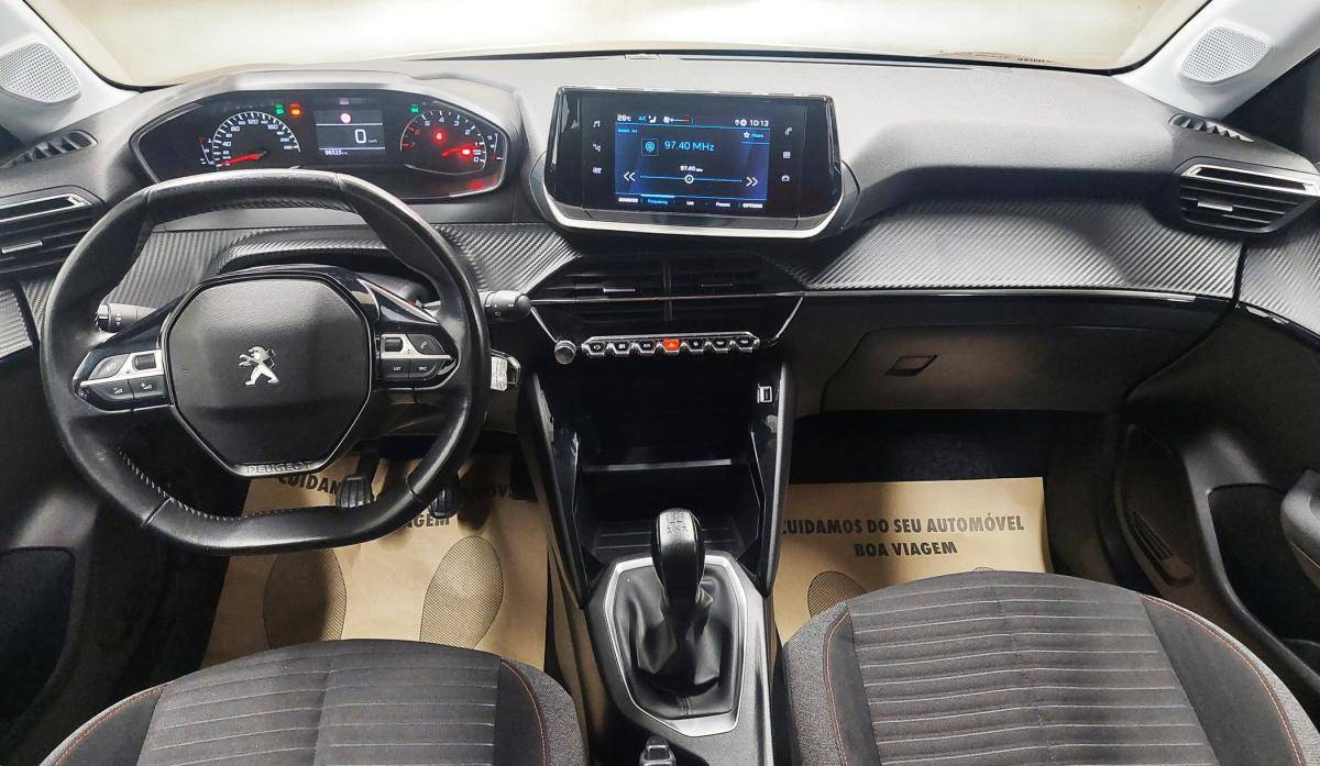 peugeot-208-2021-gasolina-1199cc