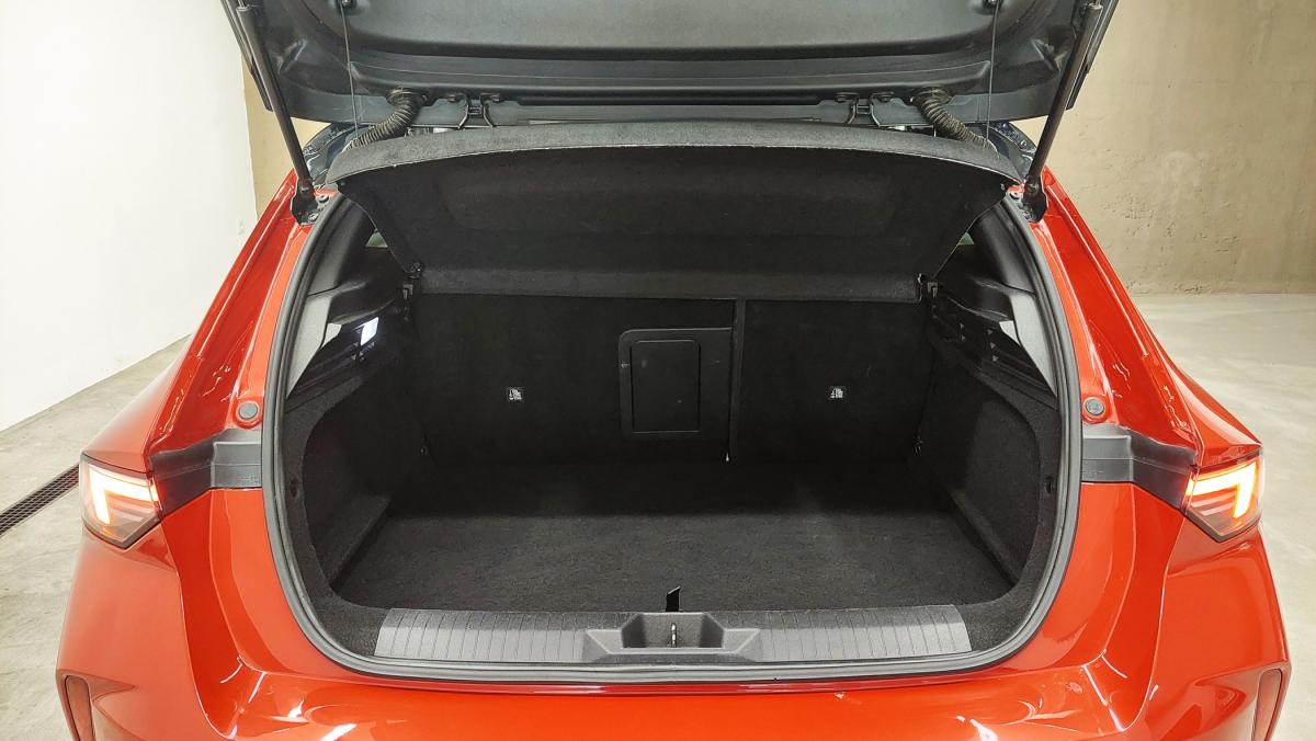 opel-astra-2022-hibrido-a-gasolina-1598cc