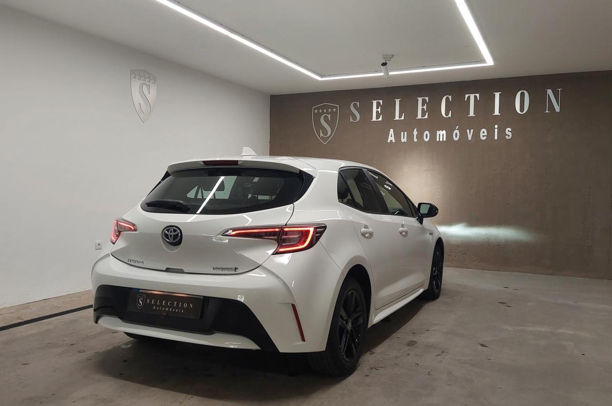 toyota-corolla-2021-hibrido-a-gasolina-1798cc
