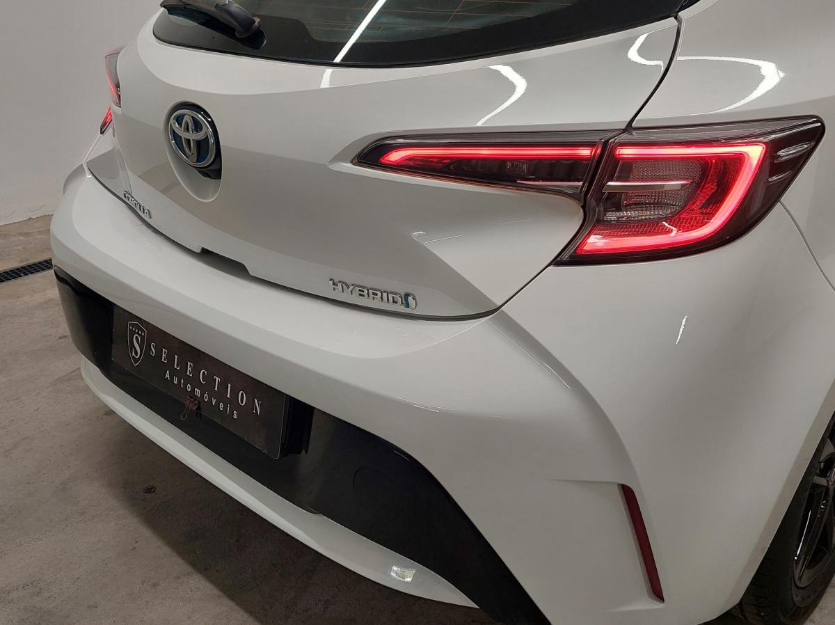 toyota-corolla-2021-hibrido-a-gasolina-1798cc